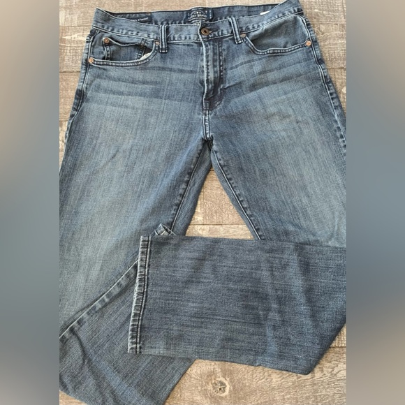 Lucky Brand 221 Original Straight Jeans - Picture 6 of 15
